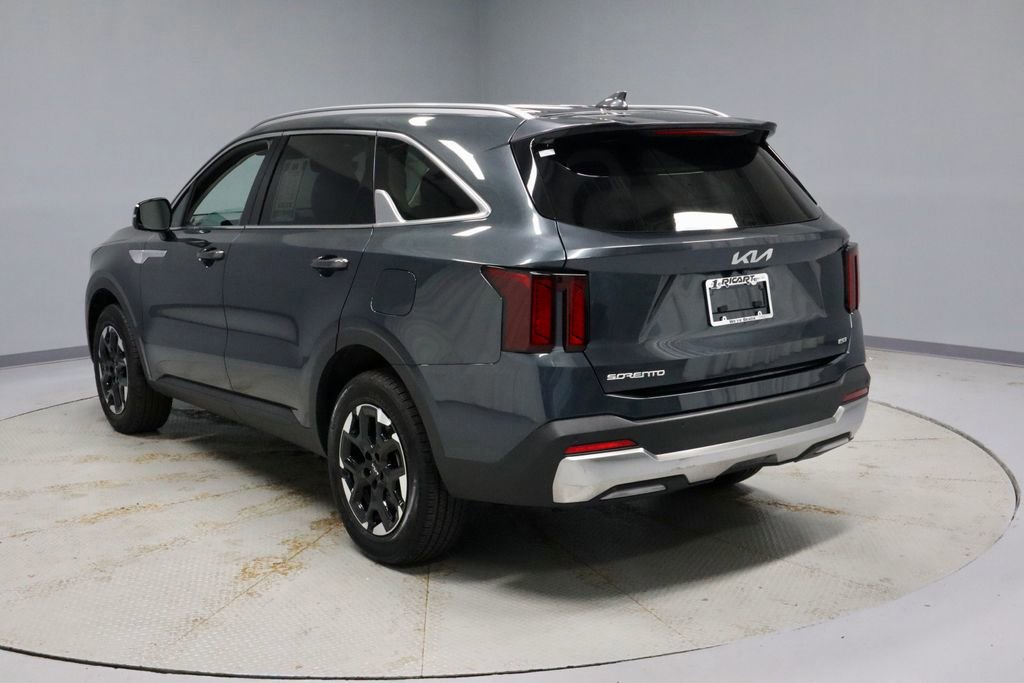 Used 2025 Kia Sorento S AWD/4WD image 3