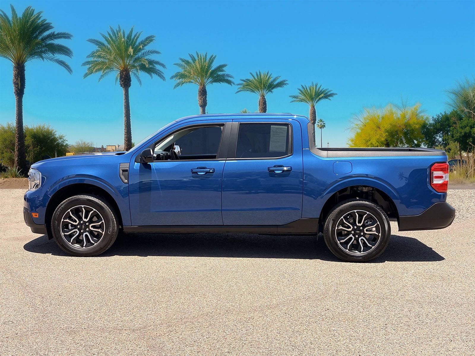 Certified 2024 Ford Maverick Lariat FWD image 2