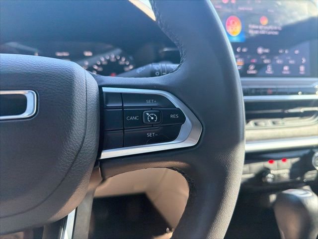 Used 2023 Jeep Compass Latitude AWD/4WD image 38