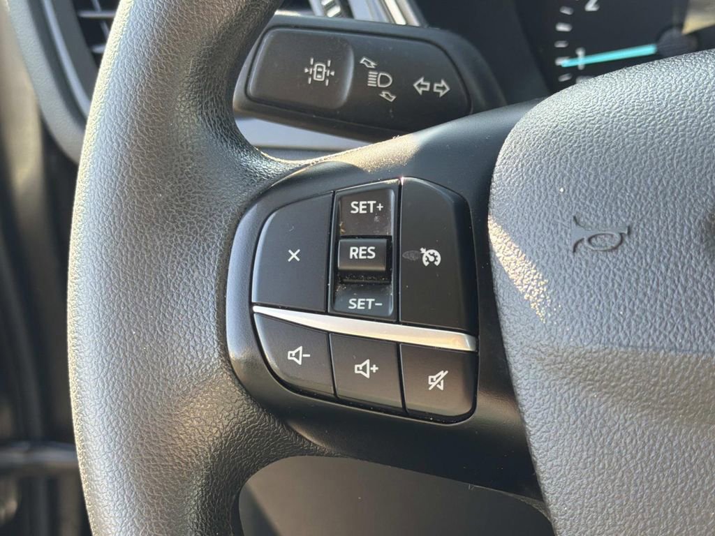 Certified 2022 Ford Escape SE image 10