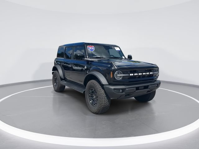 Certified 2026 Ford Bronco Outer Banks w/ Sasquatch Package AWD/4WD image 2