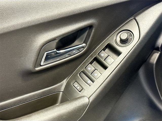 Used 2019 Chevrolet Trax LT w/ Driver Confidence Package image 15