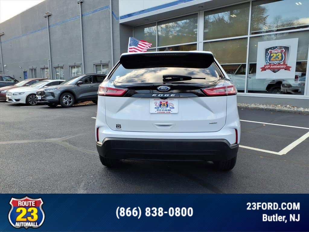 Certified 2022 Ford Edge SE image 3