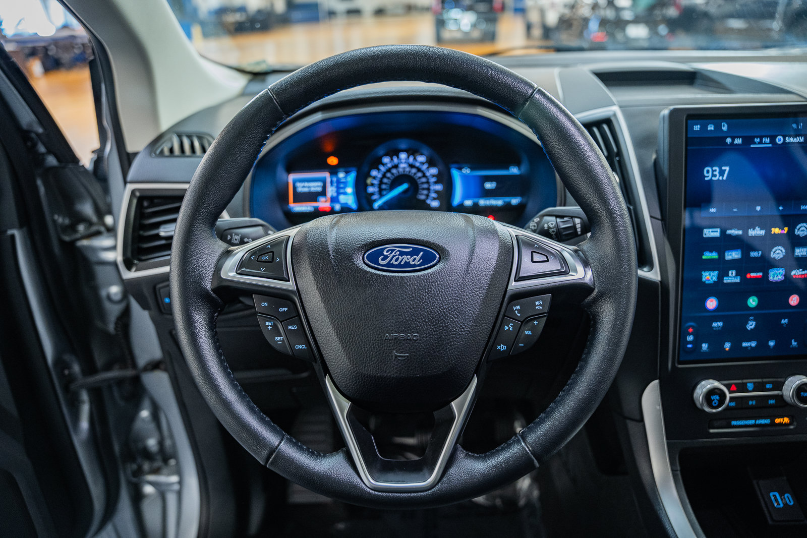 Certified 2024 Ford Edge SEL w/ Convenience Package AWD/4WD image 35