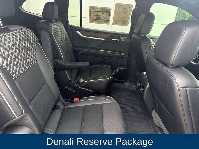Used 2025 GMC Acadia Denali w/ Super Cruise Package FWD image 32