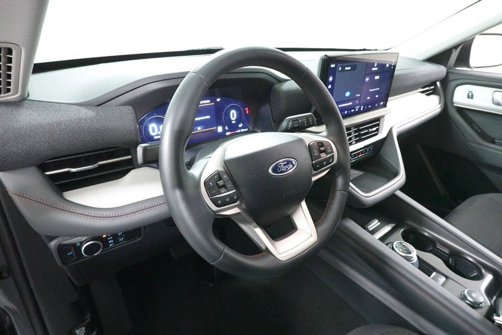 Certified 2025 Ford Explorer Active AWD/4WD image 27