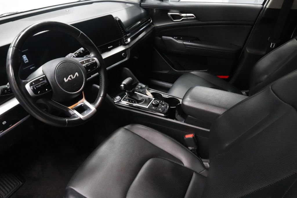 Used 2023 Kia Sportage EX image 26