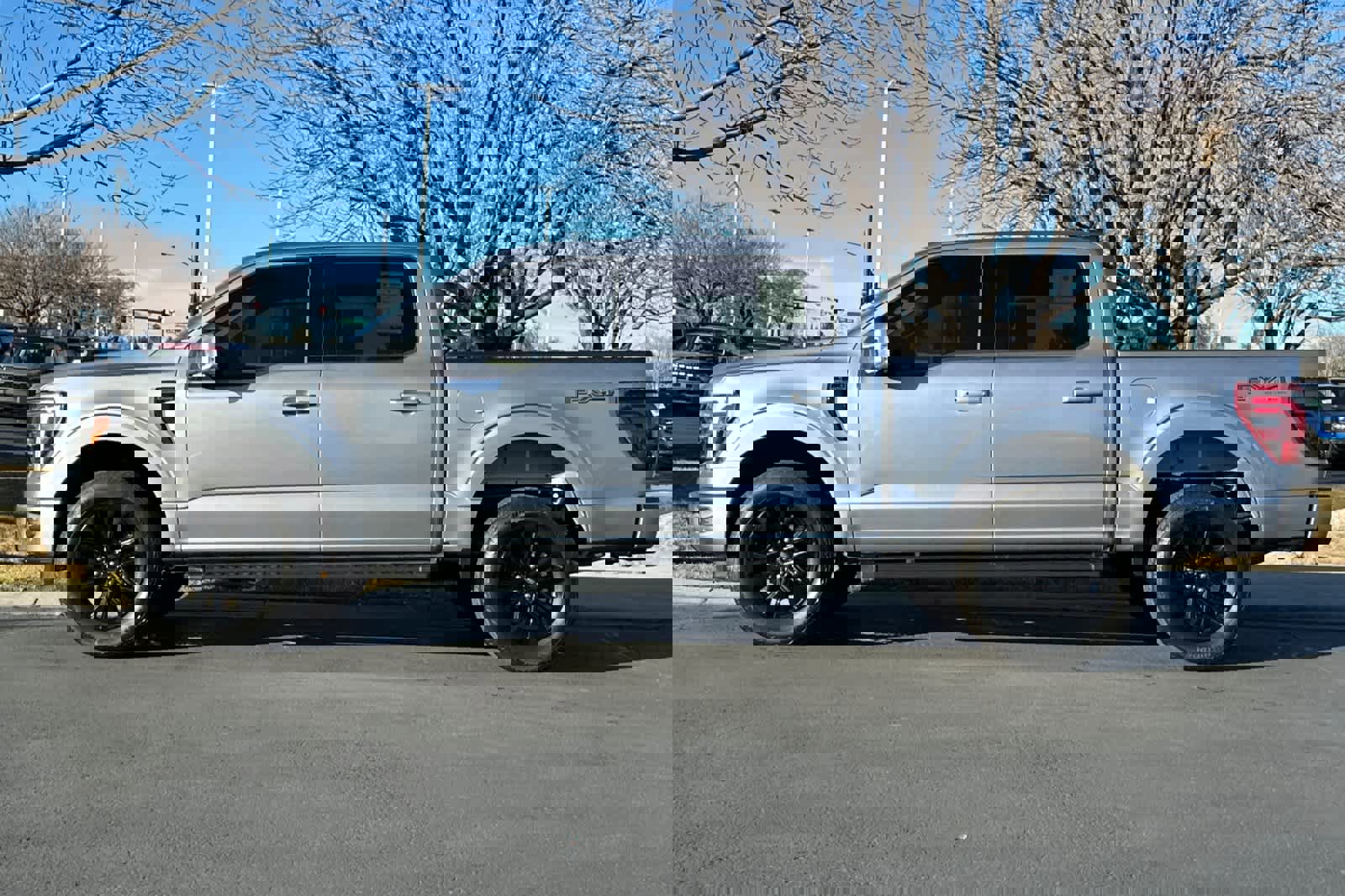 Certified 2025 Ford F150 Lariat w/ Equipment Group 501A Mid video 2