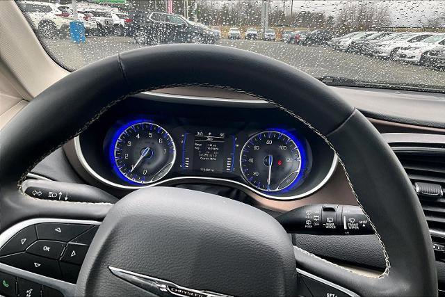 Used 2022 Chrysler Voyager LX image 21