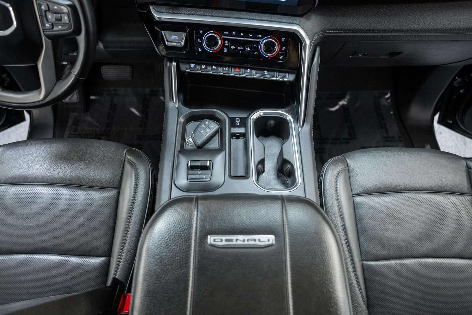 Used 2024 GMC Sierra 2500 Denali AWD/4WD image 28