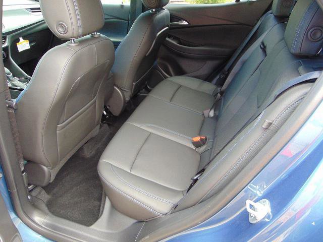 Used 2025 Buick Encore GX Sport Touring w/ Advanced Technology Package image 21