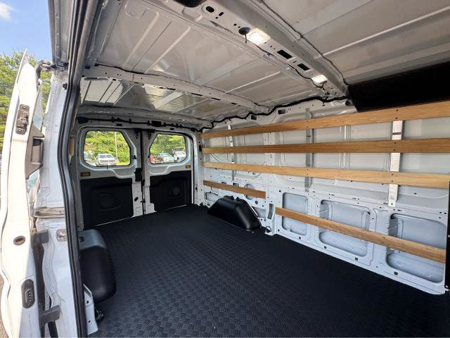 Certified 2025 Ford Transit 250 Low Roof w/ Exterior Upgrade Package RWD image 9