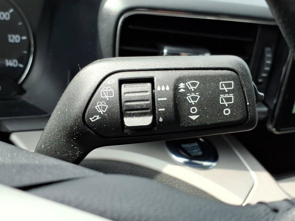 Certified 2023 Ford Explorer XLT w/ Equipment Group 202A AWD/4WD image 26