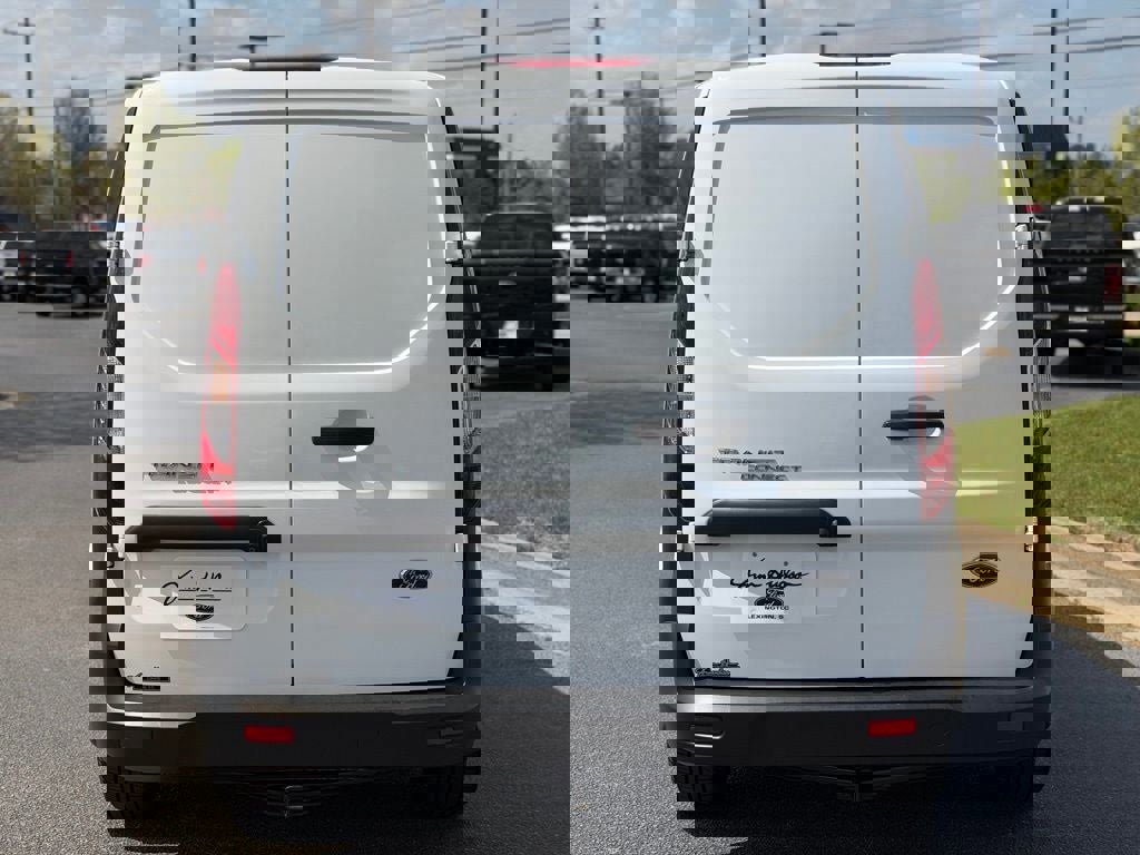 Certified 2020 Ford Transit Connect XL image 4