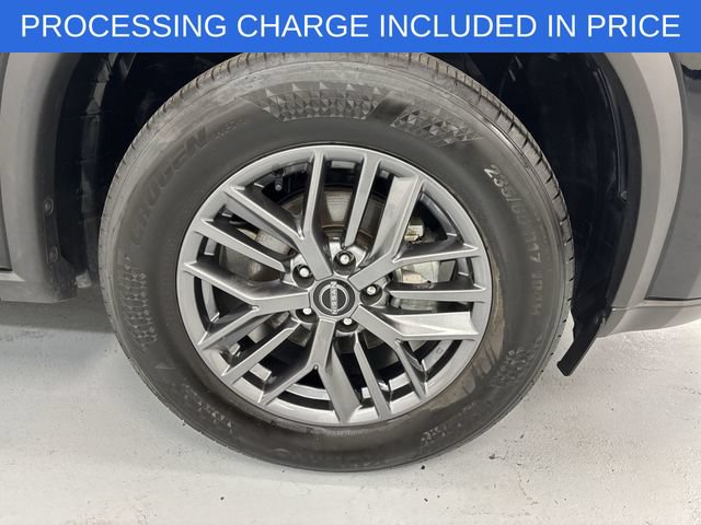 Used 2026 Nissan Rogue SV AWD/4WD image 2