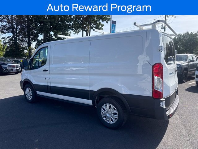 Certified 2018 Ford Transit 250 130 Low Roof w/ Exterior Upgrade Package RWD image 5