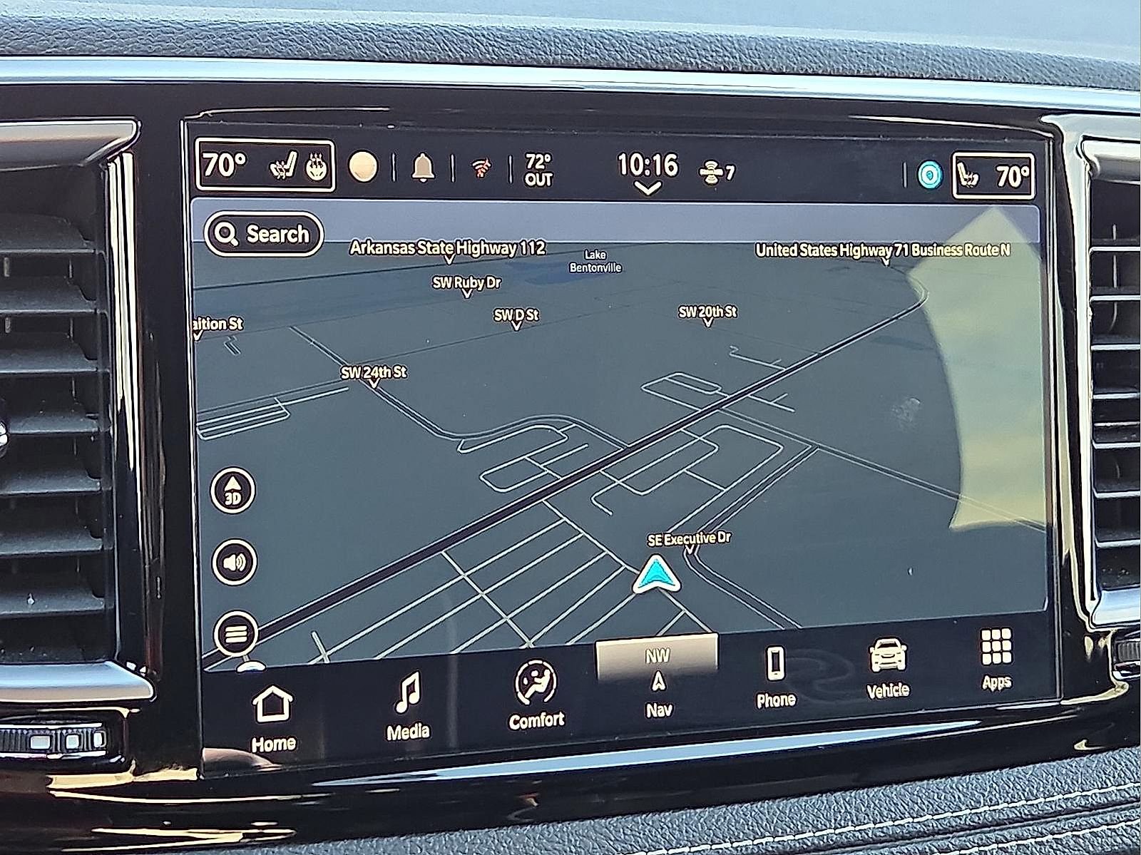 Used 2025 Chrysler Pacifica Limited image 18