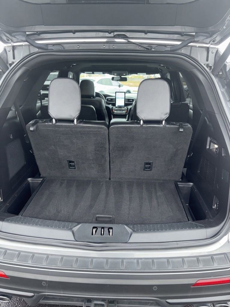 Certified 2021 Ford Explorer ST w/ Equipment Group 401A image 21