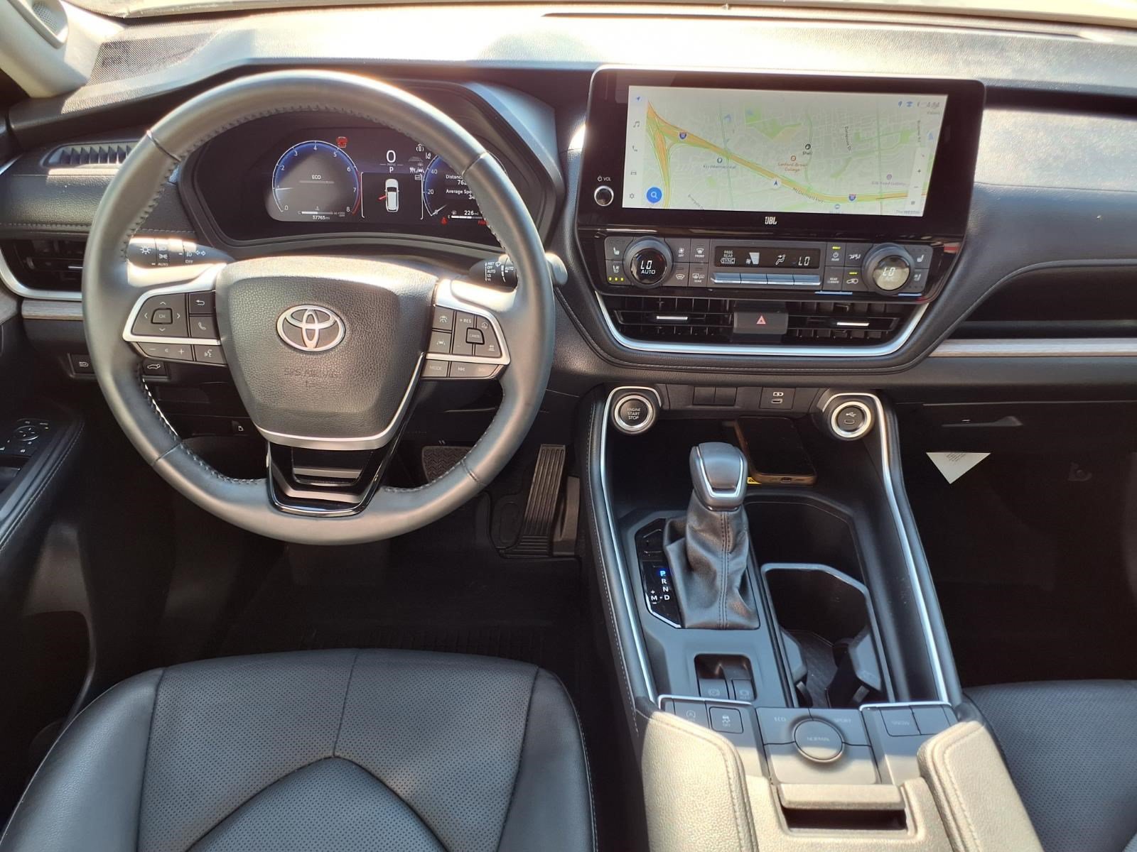Used 2024 Toyota Grand Highlander FWD image 13