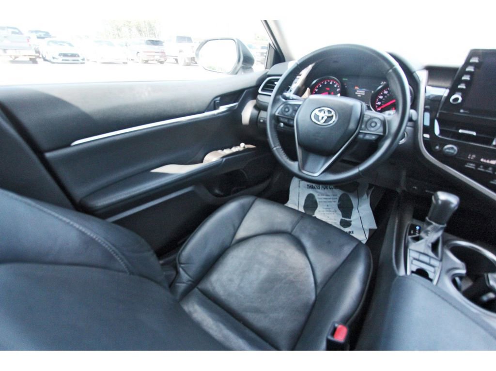 Used 2021 Toyota Camry XSE FWD image 10