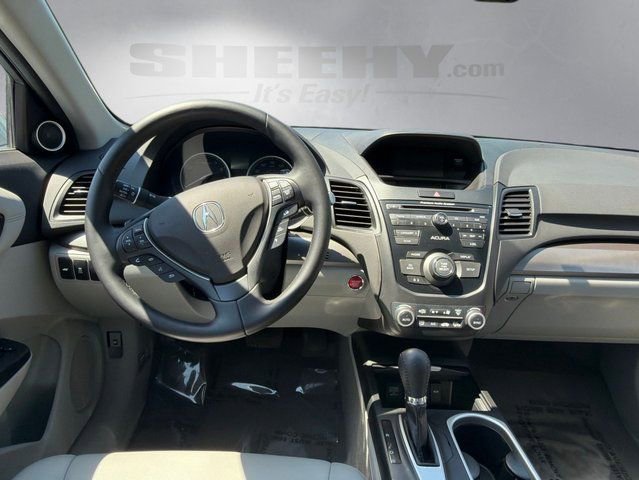 Used 2017 Acura RDX AWD image 3