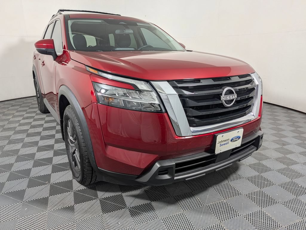 Used 2022 Nissan Pathfinder SV w/ SV Premium Package