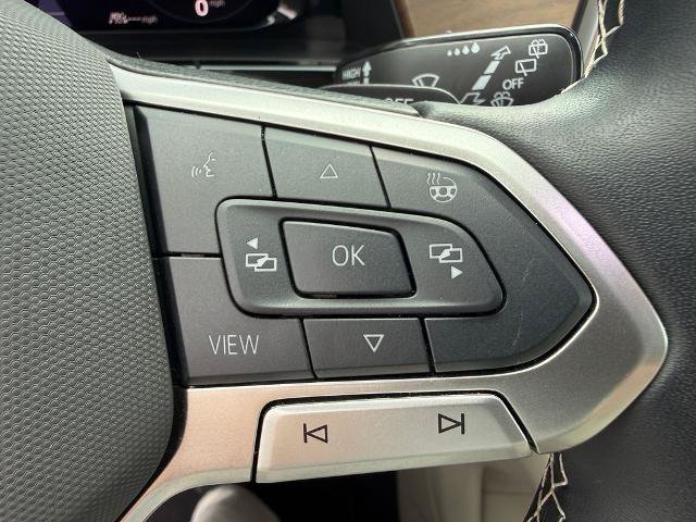 Used 2025 Volkswagen Atlas SE AWD/4WD image 35