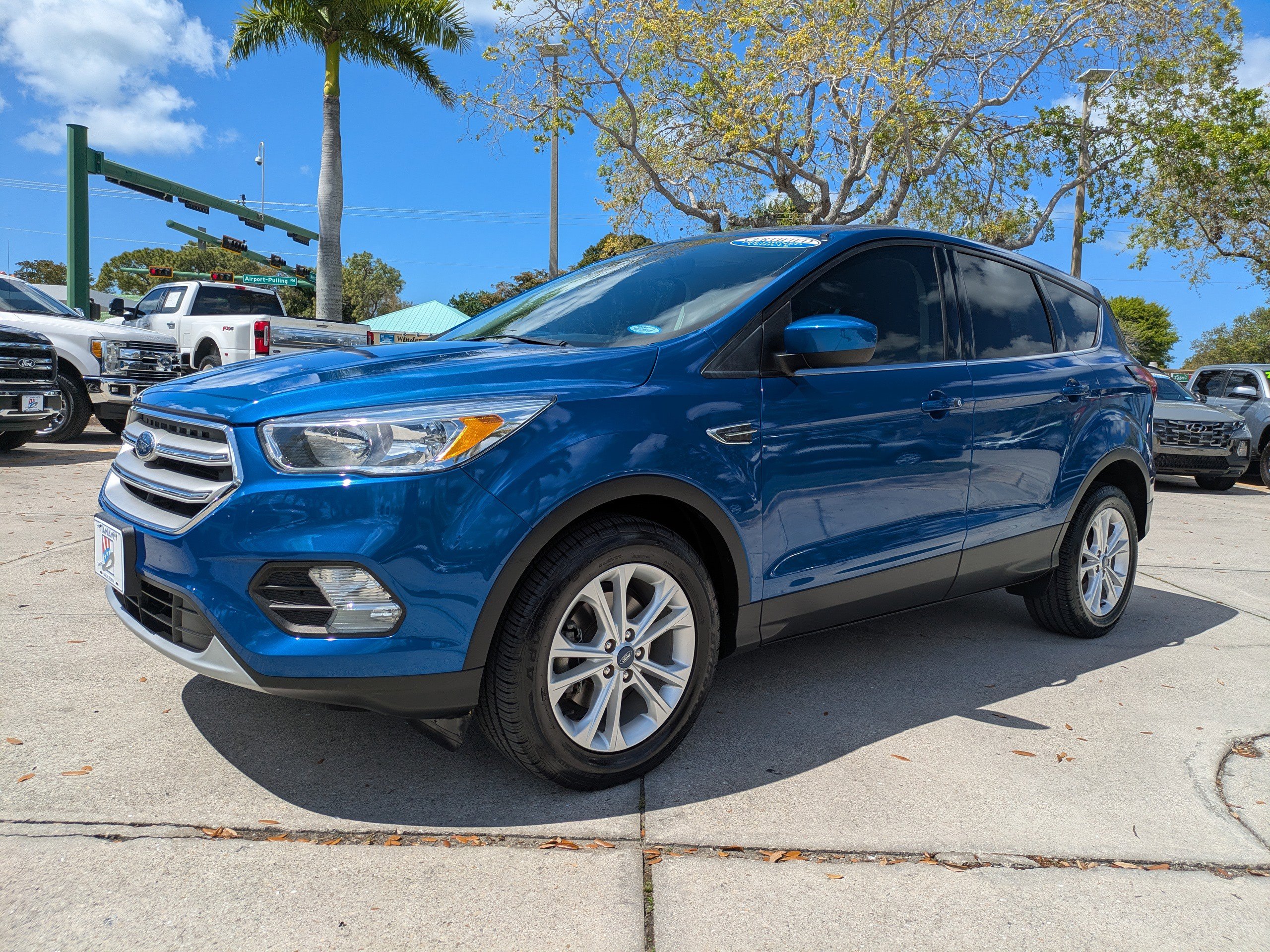 Certified 2019 Ford Escape SE FWD image 7