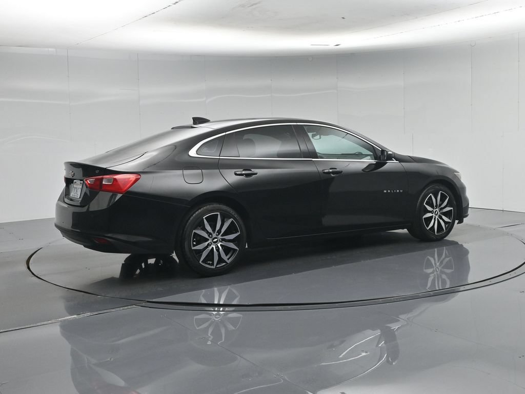 Used 2017 Chevrolet Malibu LT w/ Leather Package FWD image 32