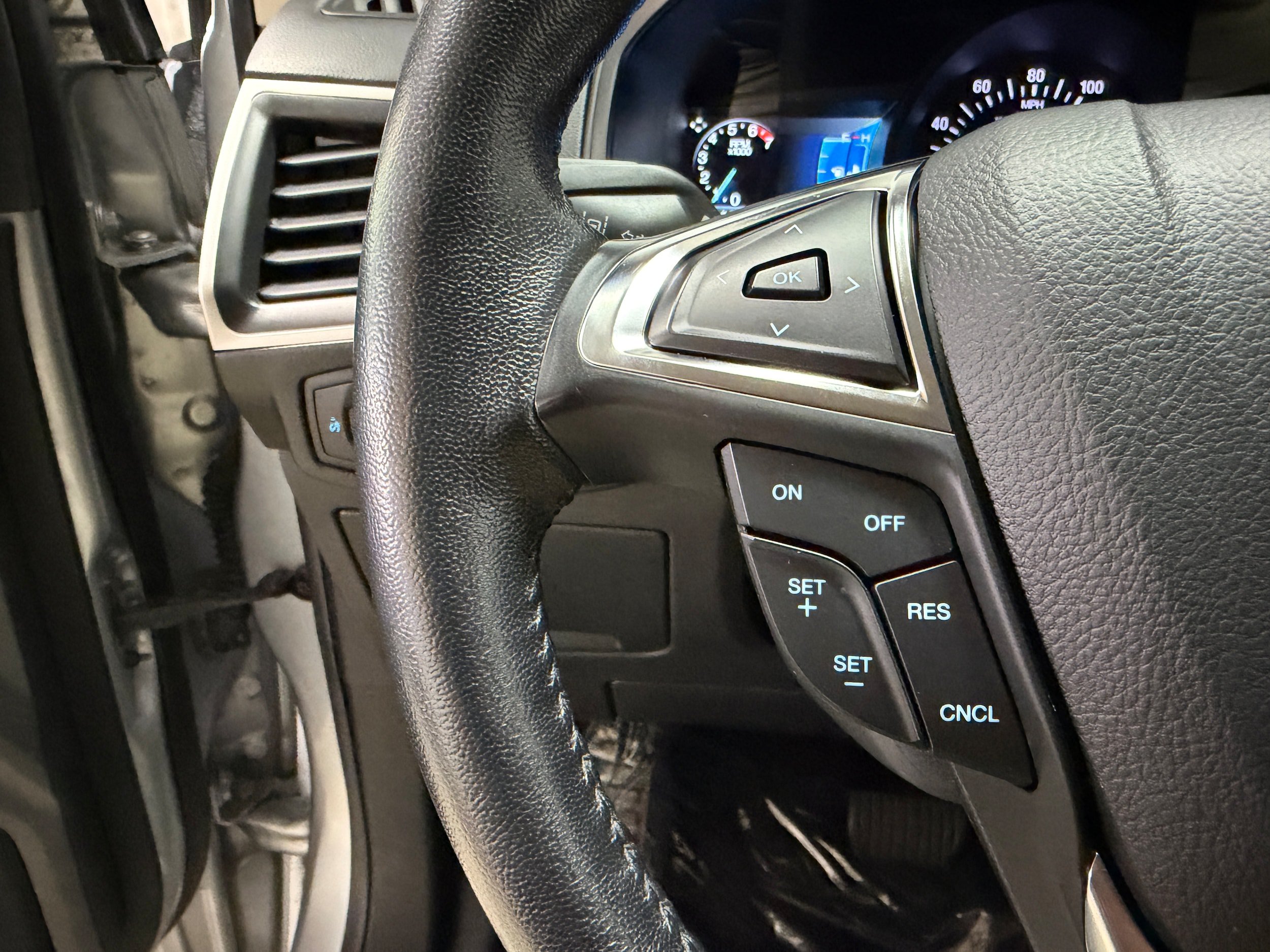Certified 2023 Ford Edge SEL AWD/4WD image 17