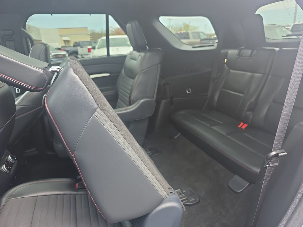 Certified 2025 Ford Explorer ST-Line w/ Premium Package image 45