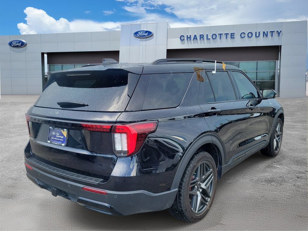 Certified 2025 Ford Explorer ST-Line w/ Premium Package RWD image 5