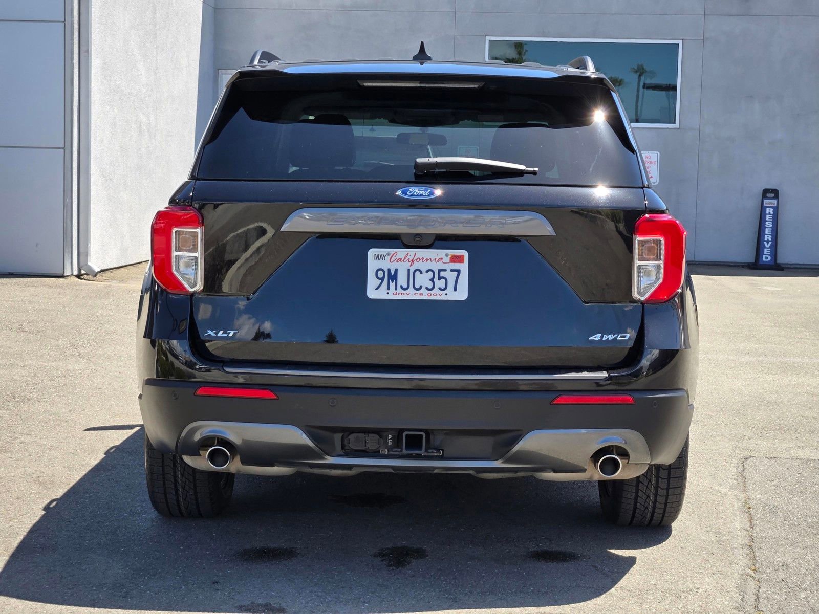 Certified 2023 Ford Explorer XLT w/ Equipment Group 202A AWD/4WD image 5