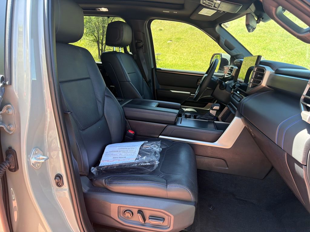 Used 2026 Toyota Sequoia Platinum AWD/4WD image 38