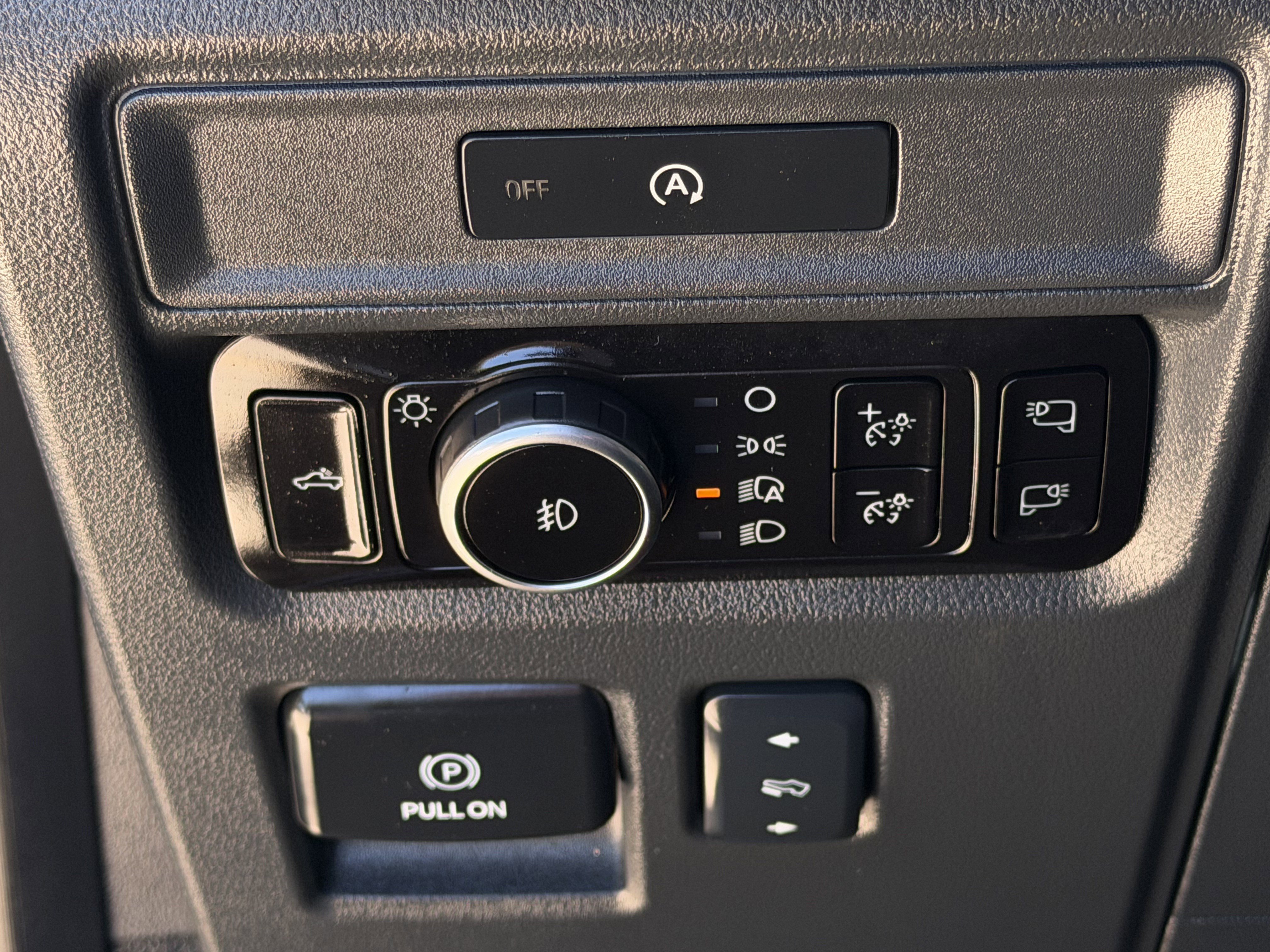 Certified 2025 Ford F150 Tremor AWD/4WD image 28
