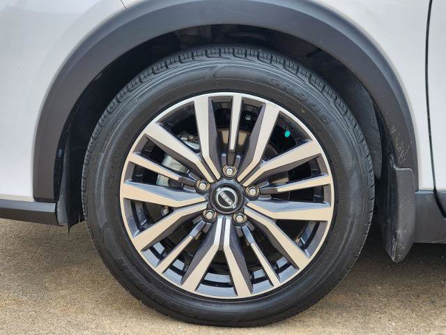Used 2022 Nissan Kicks SV FWD image 9