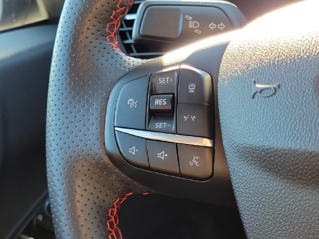 Certified 2024 Ford Escape ST-Line w/ Tech Pack #1 AWD/4WD image 15