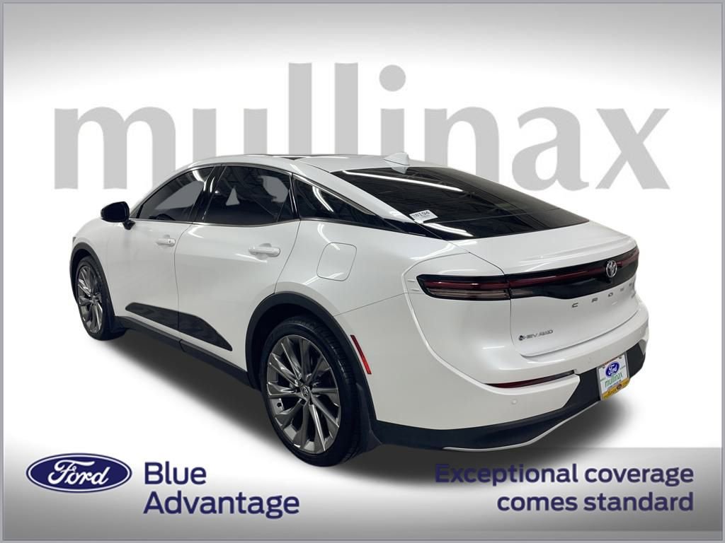 Used 2025 Toyota Crown Limited image 10