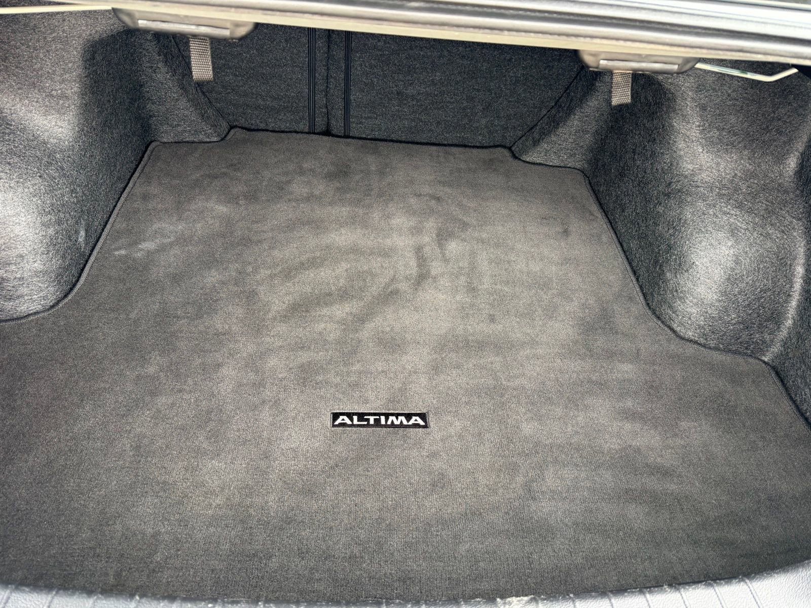 Used 2025 Nissan Altima 2.5 SV FWD image 20