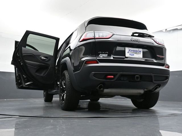 Used 2022 Jeep Cherokee Trailhawk w/ Sound & Nav Group AWD/4WD image 39