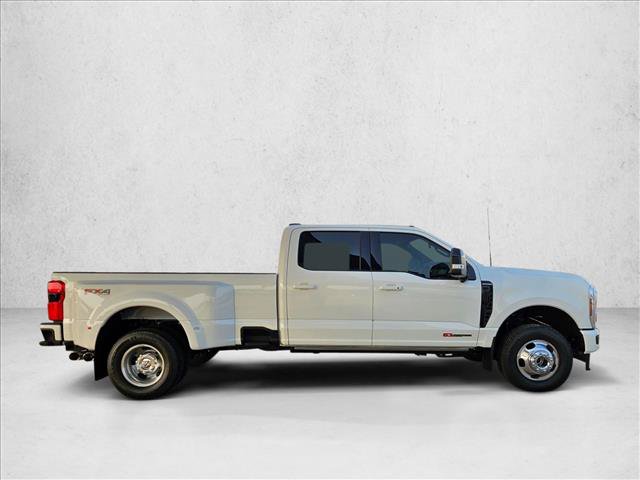 Certified 2026 Ford F350 Platinum AWD/4WD image 4