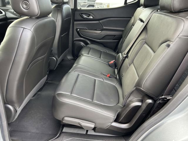 Used 2023 GMC Acadia SLT FWD image 11