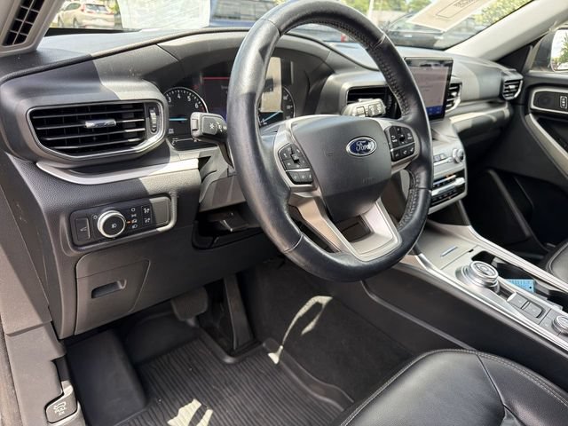 Certified 2020 Ford Explorer XLT w/ Equipment Group 202A AWD/4WD image 13