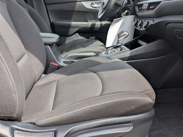 Used 2024 Kia Forte LXS FWD image 28