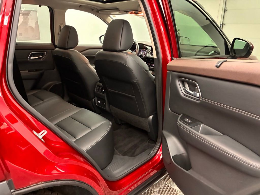 Used 2021 Nissan Rogue SL image 31