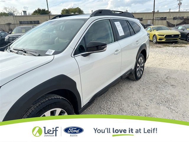 Used 2025 Subaru Outback Limited image 14