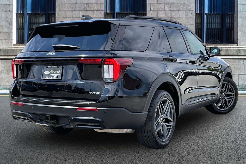 Certified 2025 Ford Explorer ST-Line w/ ST-Line Street Pack AWD/4WD image 11