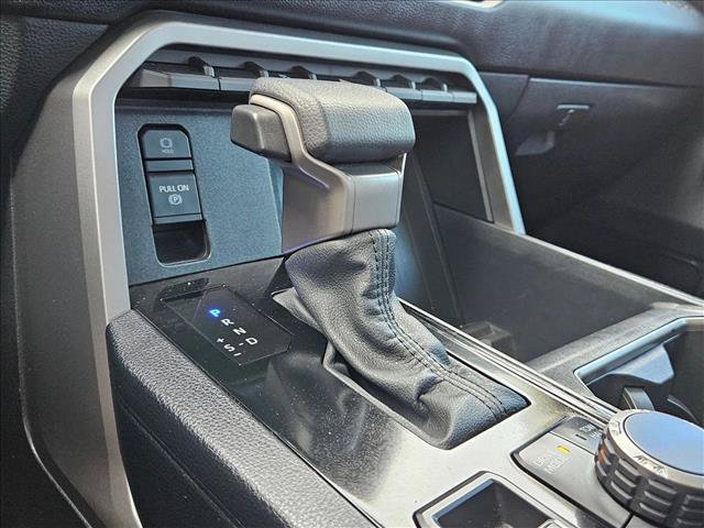 Used 2022 Toyota Tundra SR5 AWD/4WD image 13