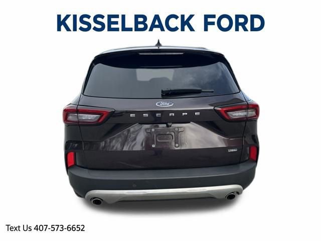 Certified 2023 Ford Escape SE w/ PHEV Premium Package FWD image 4