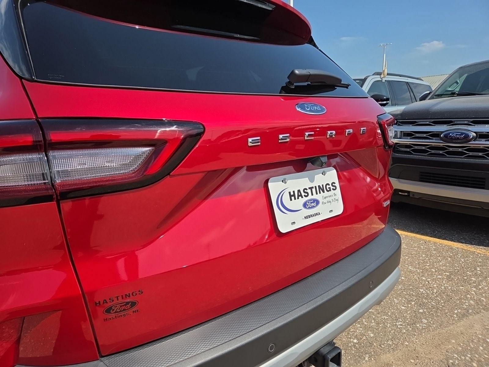 Certified 2025 Ford Escape SE w/ Class II Trailer Tow Package FWD image 9